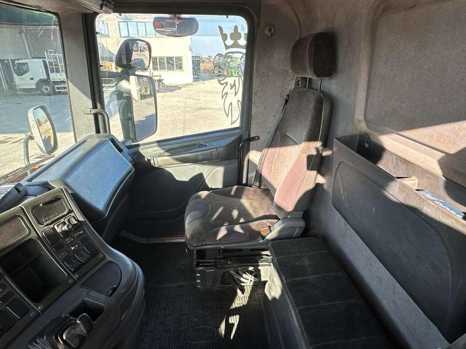 Scania T114 6x4  340CV Foto 14