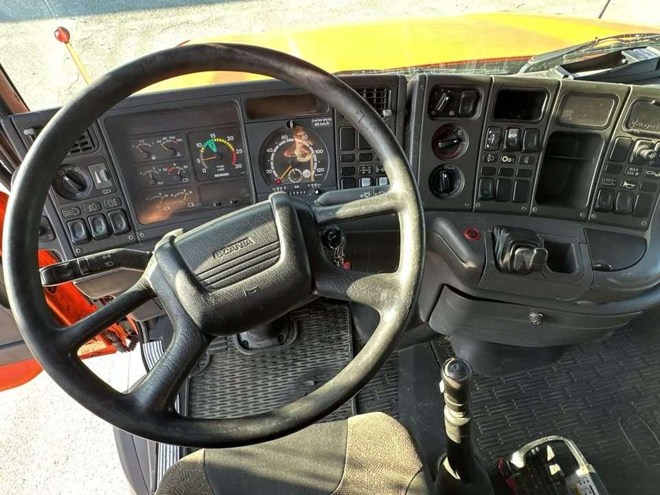 Scania T114 6x4  340CV Foto 16