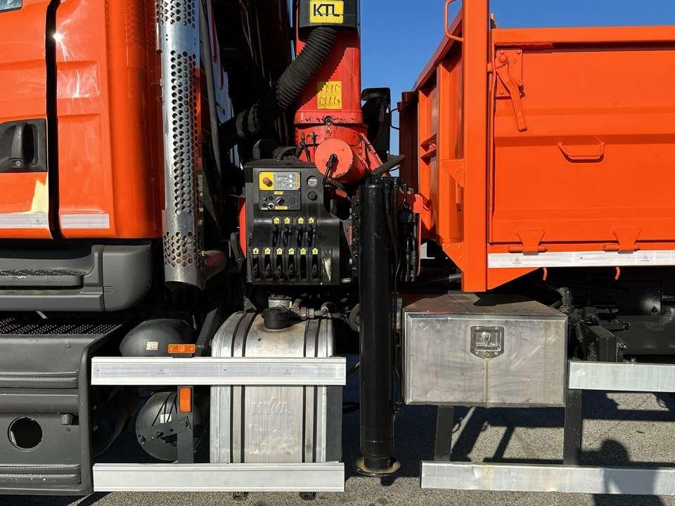 Scania T114 6x4  340CV Foto 9