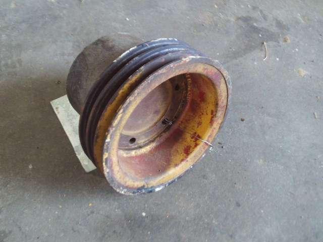 Puleggia per Fiat Allis FE18 - MOTORE FIAT 8065.04 - N. 4758241 Foto 1