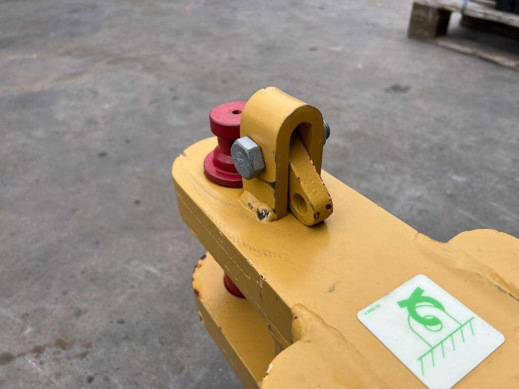 Caterpillar D6R / D6T Zugmaul / Trekhaak Foto 7