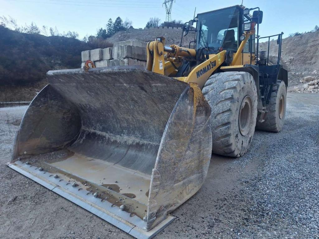 Komatsu WA470-6 Foto 1