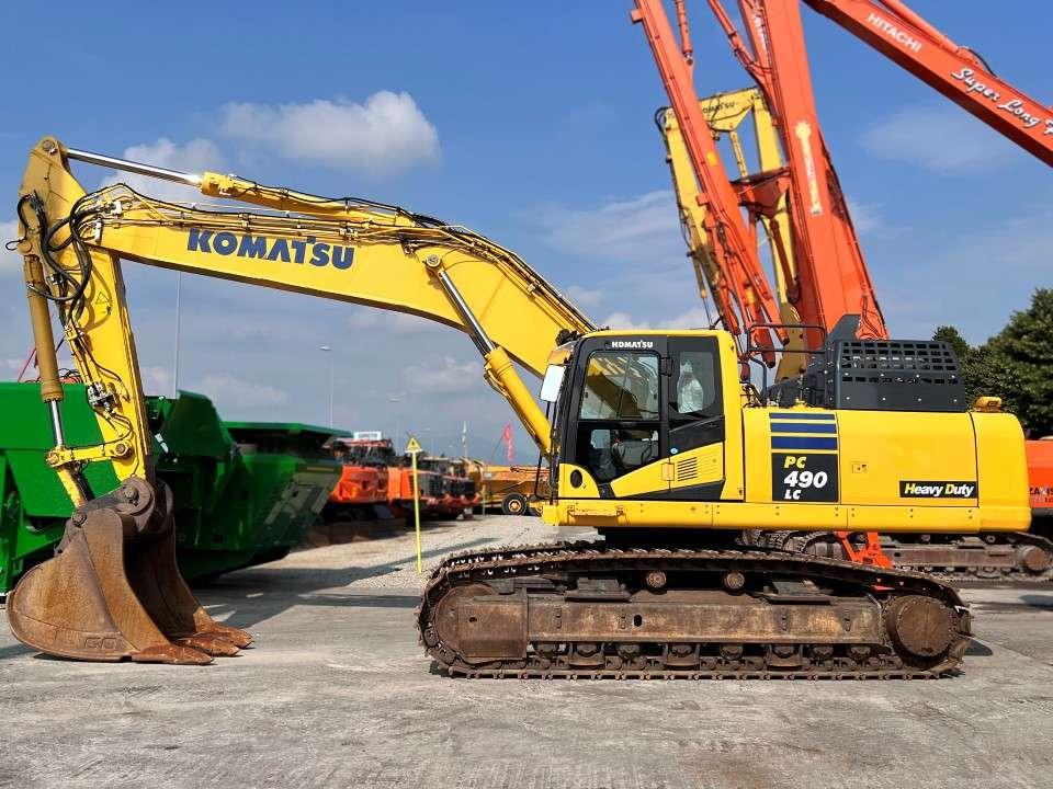 Komatsu PC490LC -11 Foto 1