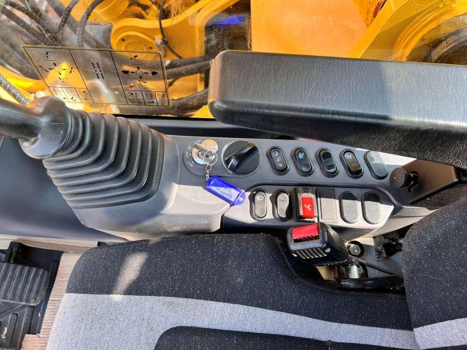 Komatsu PC490LC -11 Foto 8