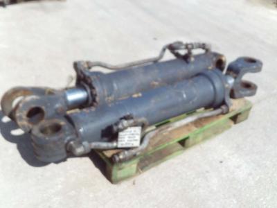 Pistone sollevamento per New Holland W270B in vendita da OLM 90 Srl