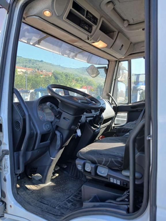 Iveco EUROCARGO ML120E28 Foto 4