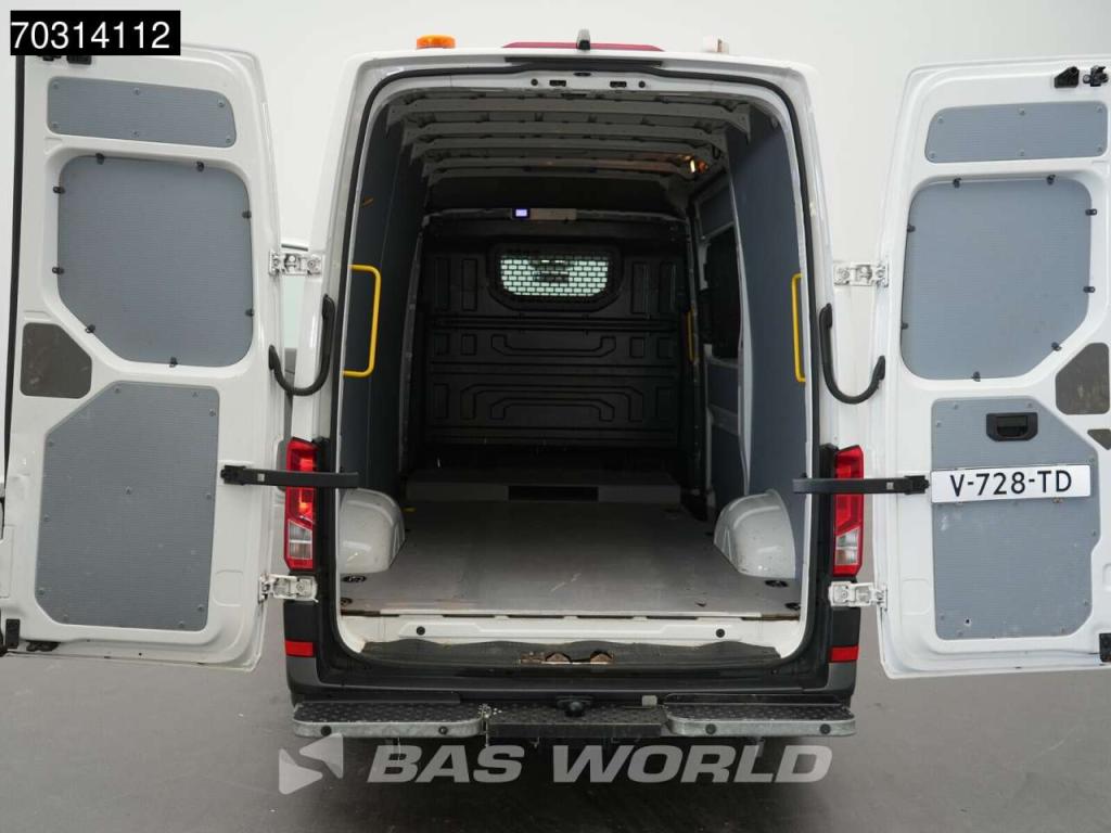 Volkswagen Crafter 140pk L3H3 Airco Cruise Camera Parkeersensoren Euro6 L2H2 Airco Cruise control Foto 9