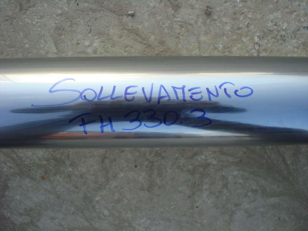 Stelo cilindro per ESCAVATORE FH330.3 Foto 5