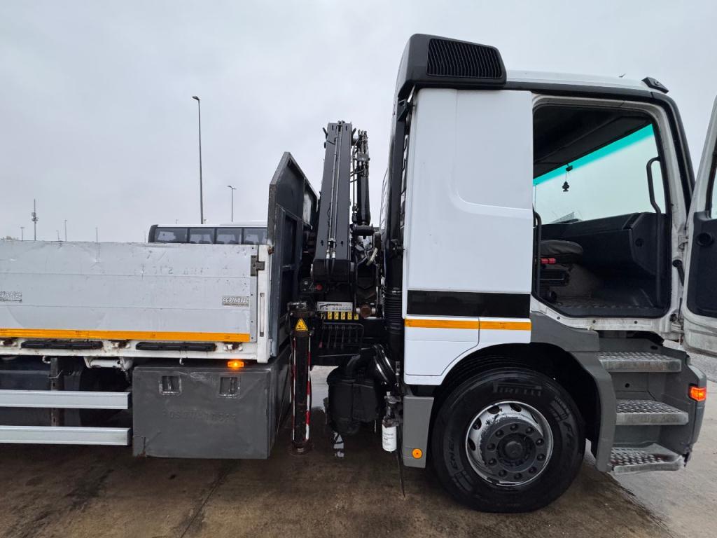 Mercedes-Benz ACTROS 1831 Foto 9
