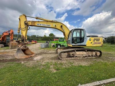 New Holland 305