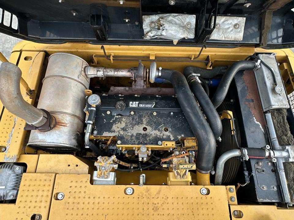 Caterpillar 323D Foto 11