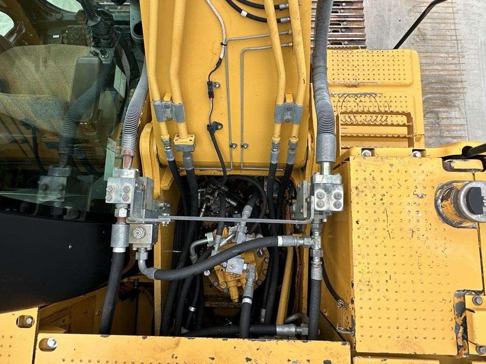 Caterpillar 323D Foto 12