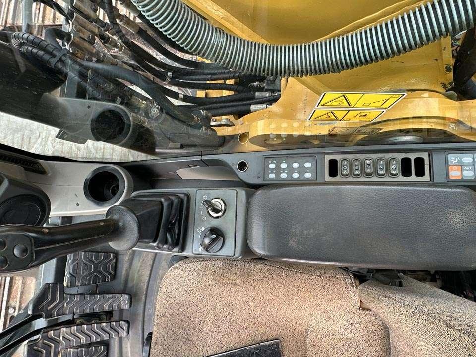Caterpillar 323D Foto 17