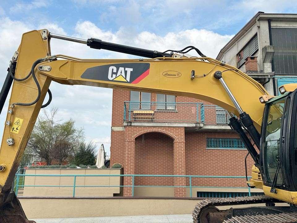 Caterpillar 323D Foto 6