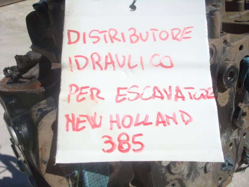 Distributore idraulico per New Holland 385 Foto 3