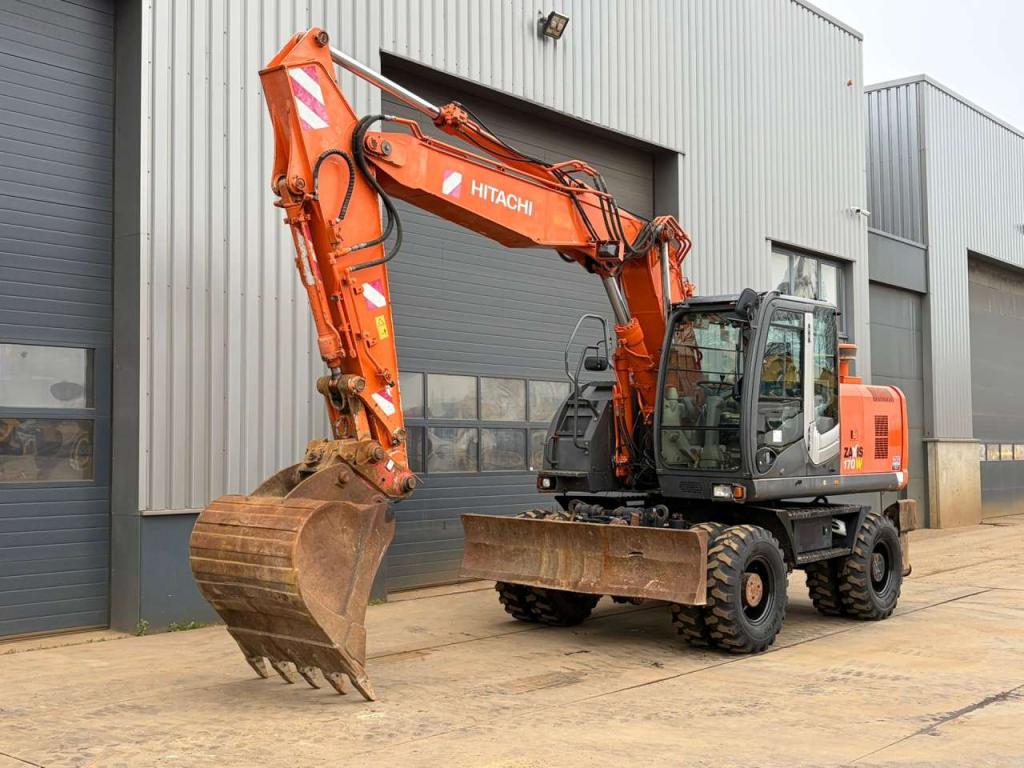 Hitachi ZX170W-3 Foto 2