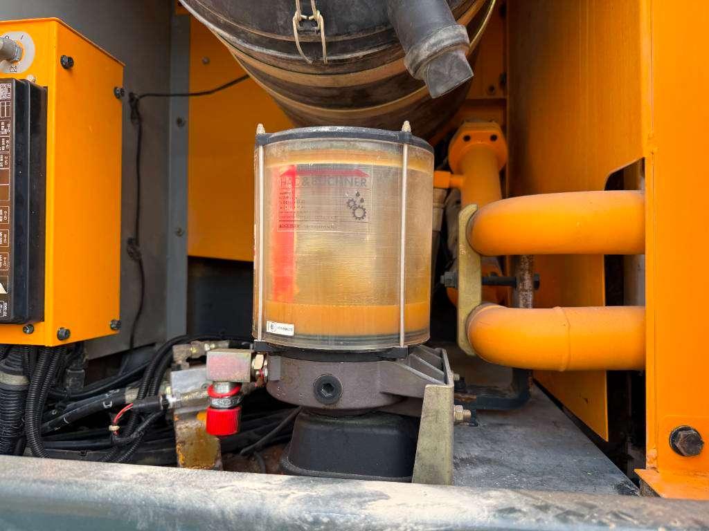 Hyundai Robex 380NLC-9 - Oilquick / Automatic Greasing Foto 23