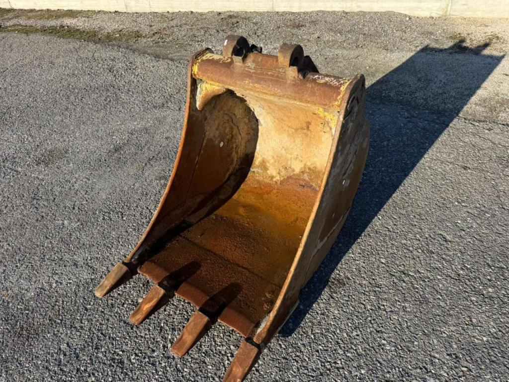 KLAC F-750 Foto 1
