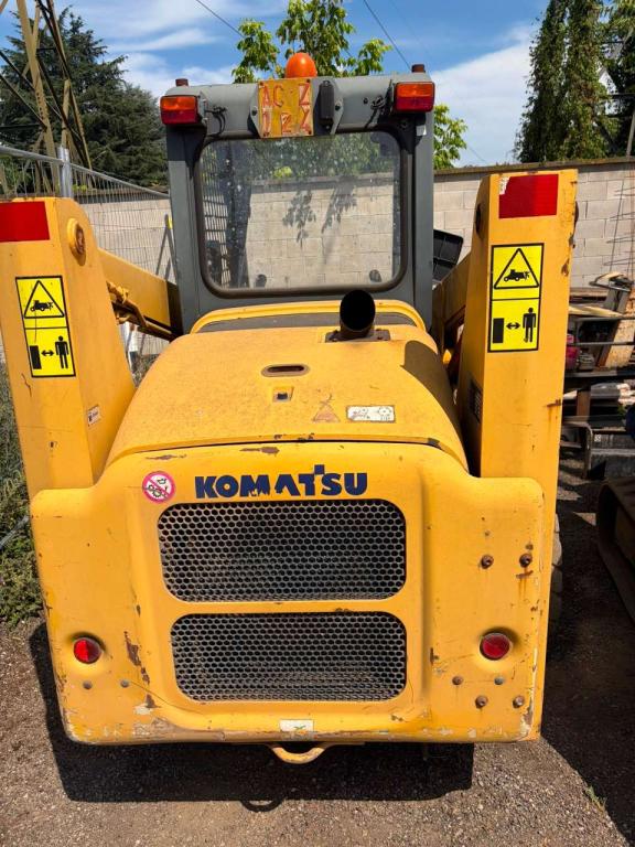 Komatsu sk815 Foto 2