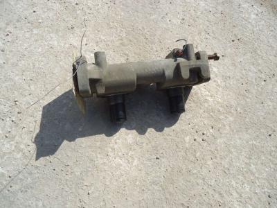 Supporto per filtro per New Holland W270B in vendita da OLM 90 Srl