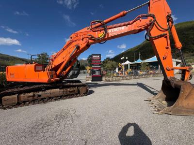 Hitachi ZX240