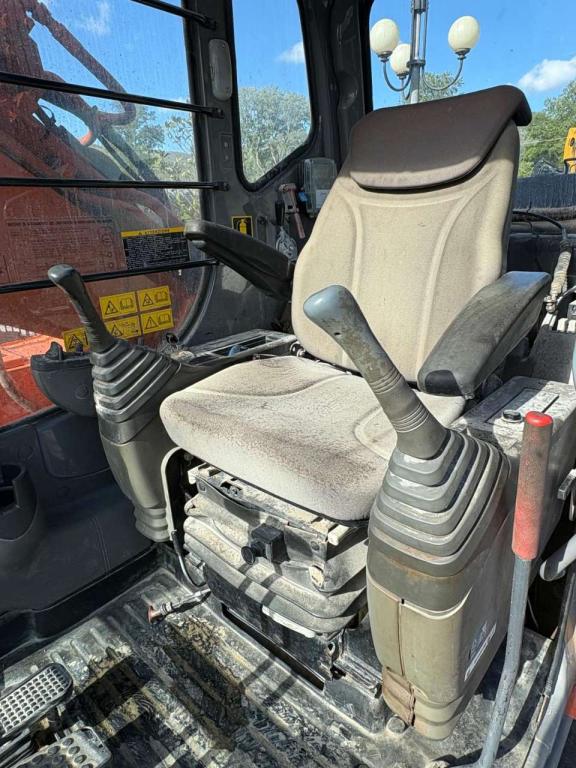 Hitachi ZX240 Foto 9