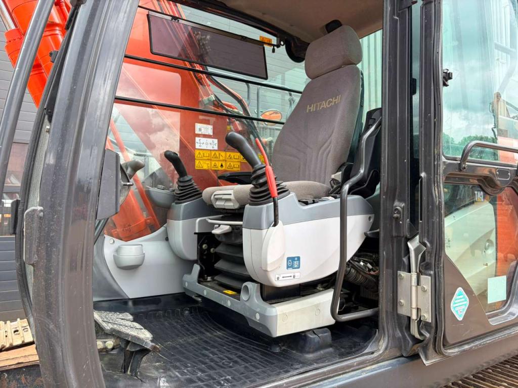Hitachi ZX210LC-6 Foto 20