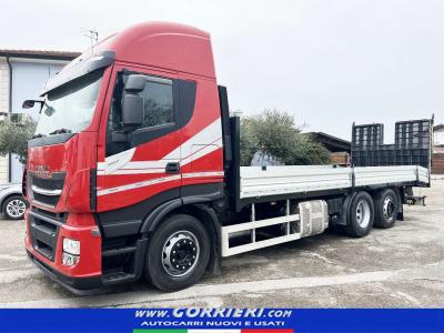 Iveco Stralis AS260S46FP in vendita da Gorrieri Autocarri Srl