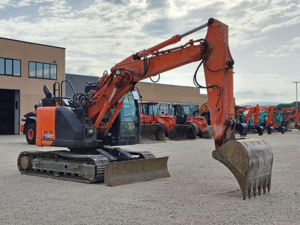 Hitachi ZX 135 US-6 T Foto 7