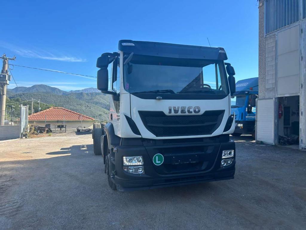 Iveco STRALIS HI-STREET 260S31 Foto 3