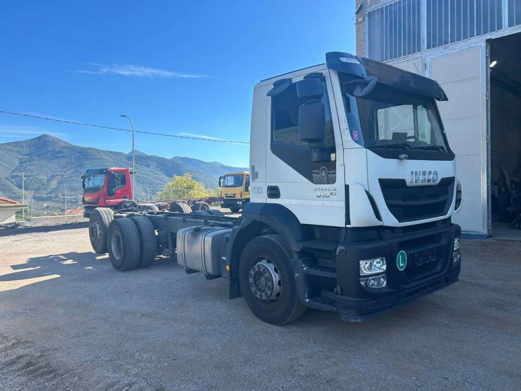 Iveco STRALIS HI-STREET 260S31 Foto 4