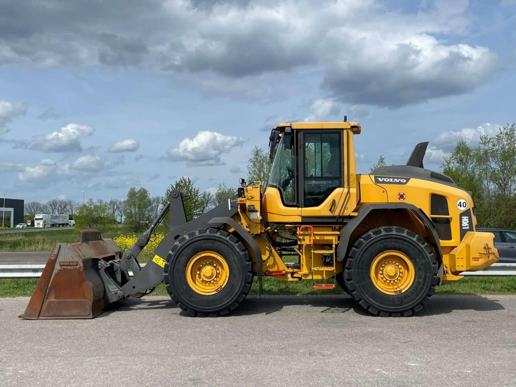 Volvo L90H Foto 1