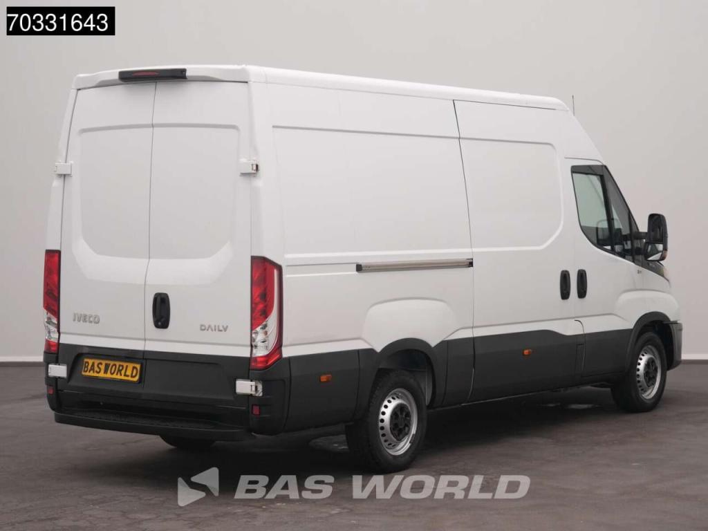 Iveco Daily 35S14 L2H2 Airco Cruise 3500kg trekgewicht 3520L Airco Cruise control Foto 2