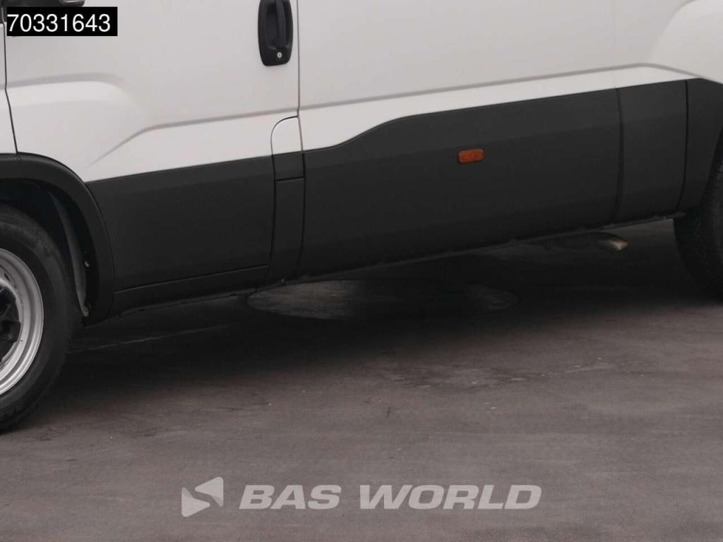 Iveco Daily 35S14 L2H2 Airco Cruise 3500kg trekgewicht 3520L Airco Cruise control Foto 27