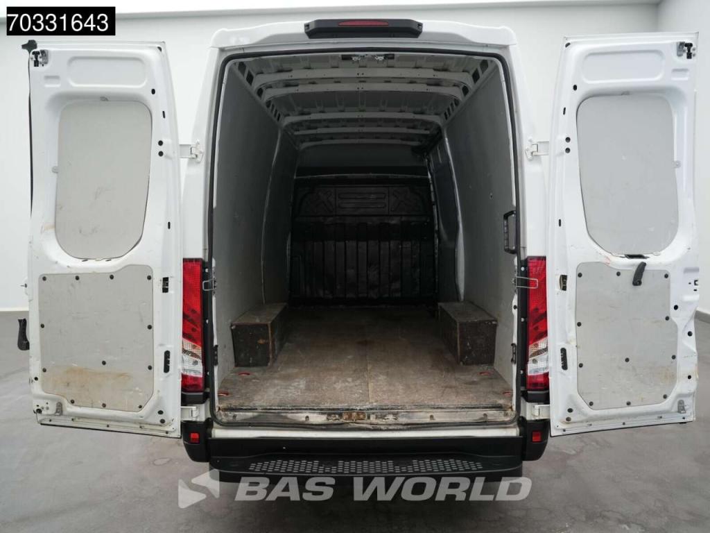 Iveco Daily 35S14 L2H2 Airco Cruise 3500kg trekgewicht 3520L Airco Cruise control Foto 7