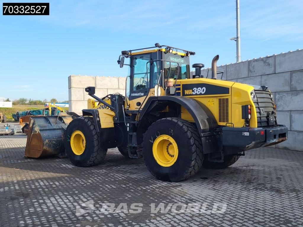Komatsu WA380-7 Foto 2