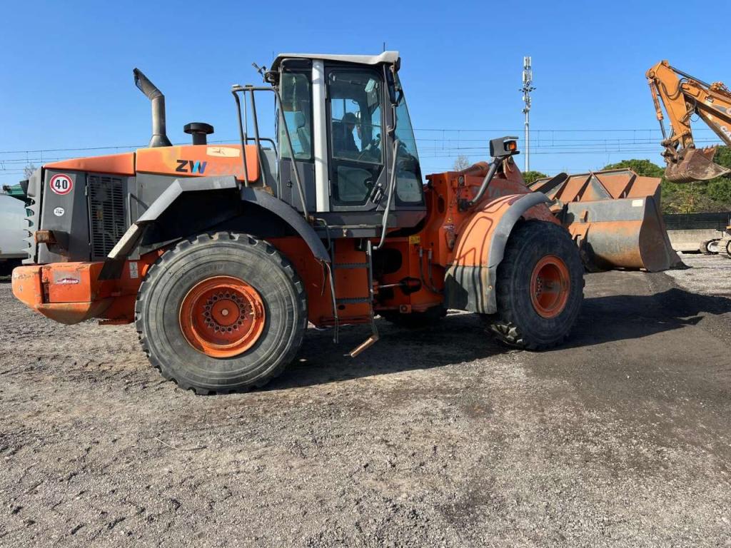 Hitachi ZX220 Foto 8