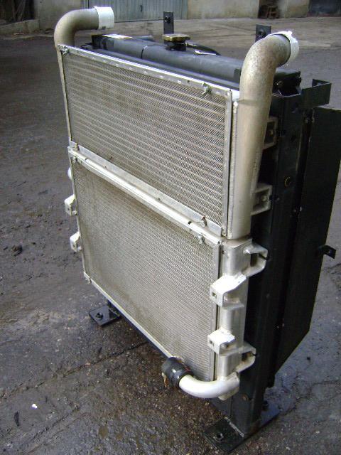 Radiatore olio idraulico per Caterpillar 315C Foto 3