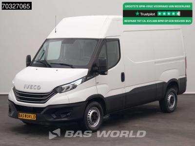 Iveco Daily 35S18 3.0L Automaat 180PK 3,5t Trekhaak L2H2 LED Navi Airco Cruise Camera Euro6 L2 Airco Trek in vendita da BAS World B.V.