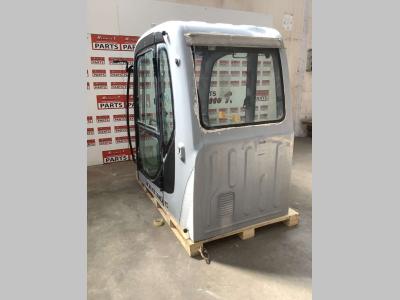 Cabina per New Holland E 385 in vendita da Massucco T. Srl Area Ricambi