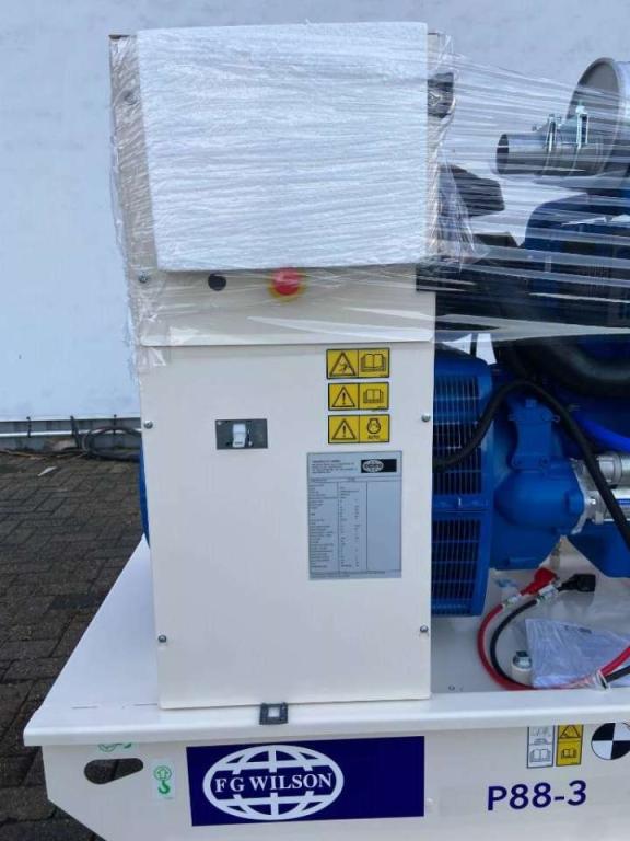 FG Wilson P88-3 - 88 kVA Open Genset - DPX-16007-O Foto 5