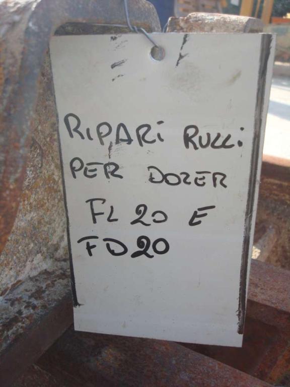 Riparo per rulli per FIAT ALLIS - DOZER FL20 - FD20 Foto 5