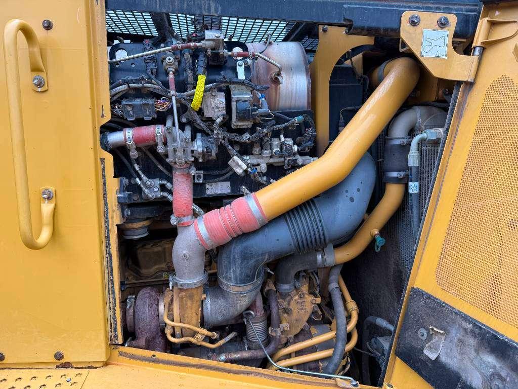 Caterpillar D8T LGP - German Machine / Ripper Valve Foto 27