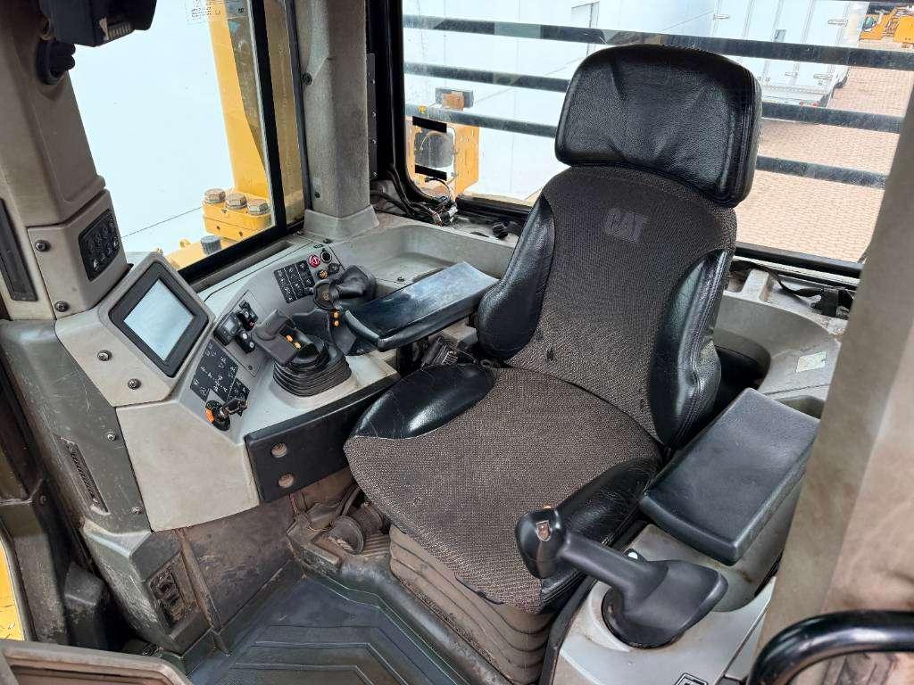 Caterpillar D8T LGP - German Machine / Ripper Valve Foto 8