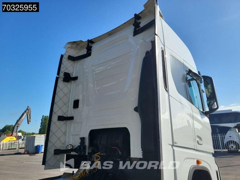 Ford F-Max 500 4X2 Retarder 2xTanks ACC Navi Standklima Foto 11