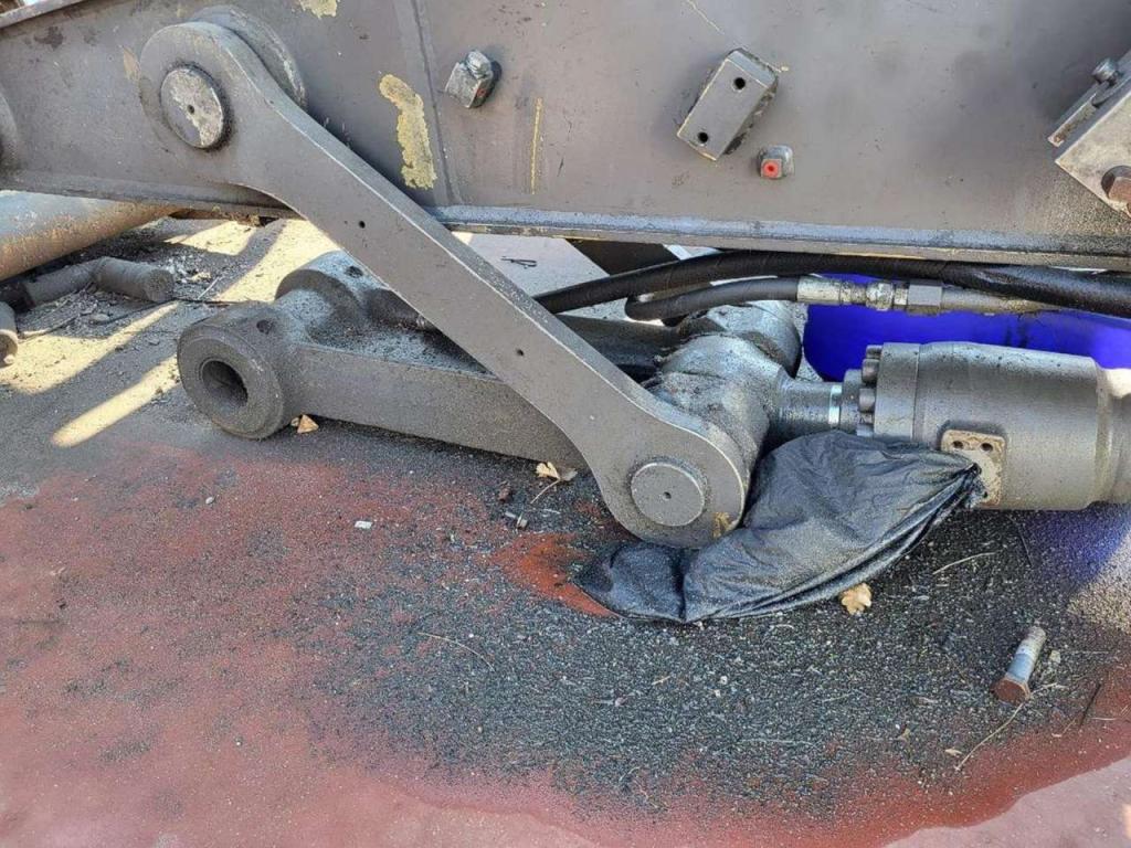 Volvo bucket cylinder 14610685 for Volvo EW160D, EW160E Foto 2