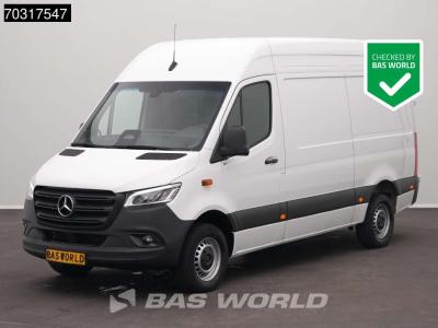 Mercedes-Benz Sprinter 317 CDI Automaat 2025 Model L2H2 LED Navi Airco Cruise Camera 10inch MBUX Parkeersensoren in vendita da BAS World B.V.