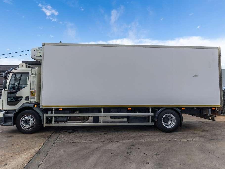 Volvo FLH 290+ CARRIER Foto 2