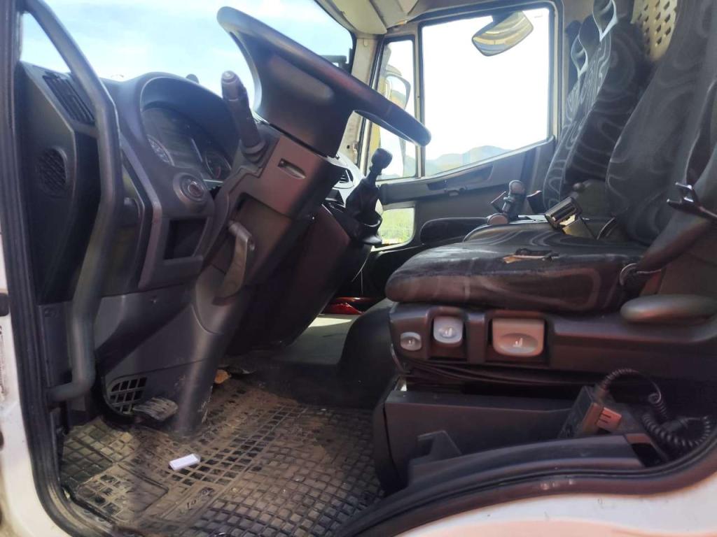 Iveco EUROCARGO 150E22P Foto 11