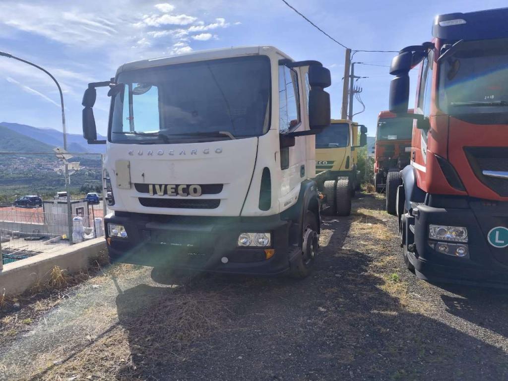 Iveco EUROCARGO 150E22P Foto 27